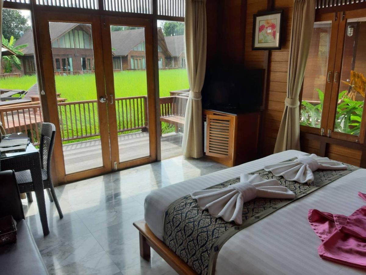 100 Islands Resort & Spa Surat Thani Extérieur photo